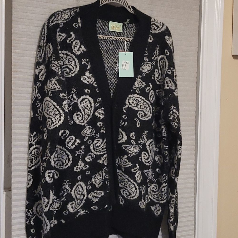 Aries sweater NWT button down small